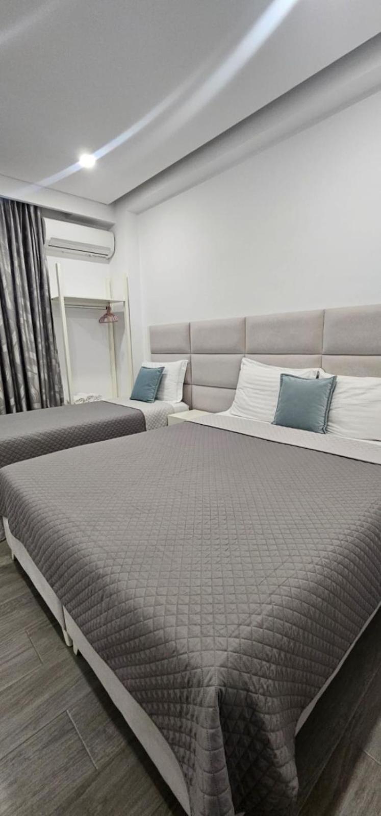 Hotel Edina Apartments By Hp Sarande Exterior photo