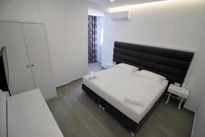 Hotel Edina Apartments By Hp Sarande Exterior photo