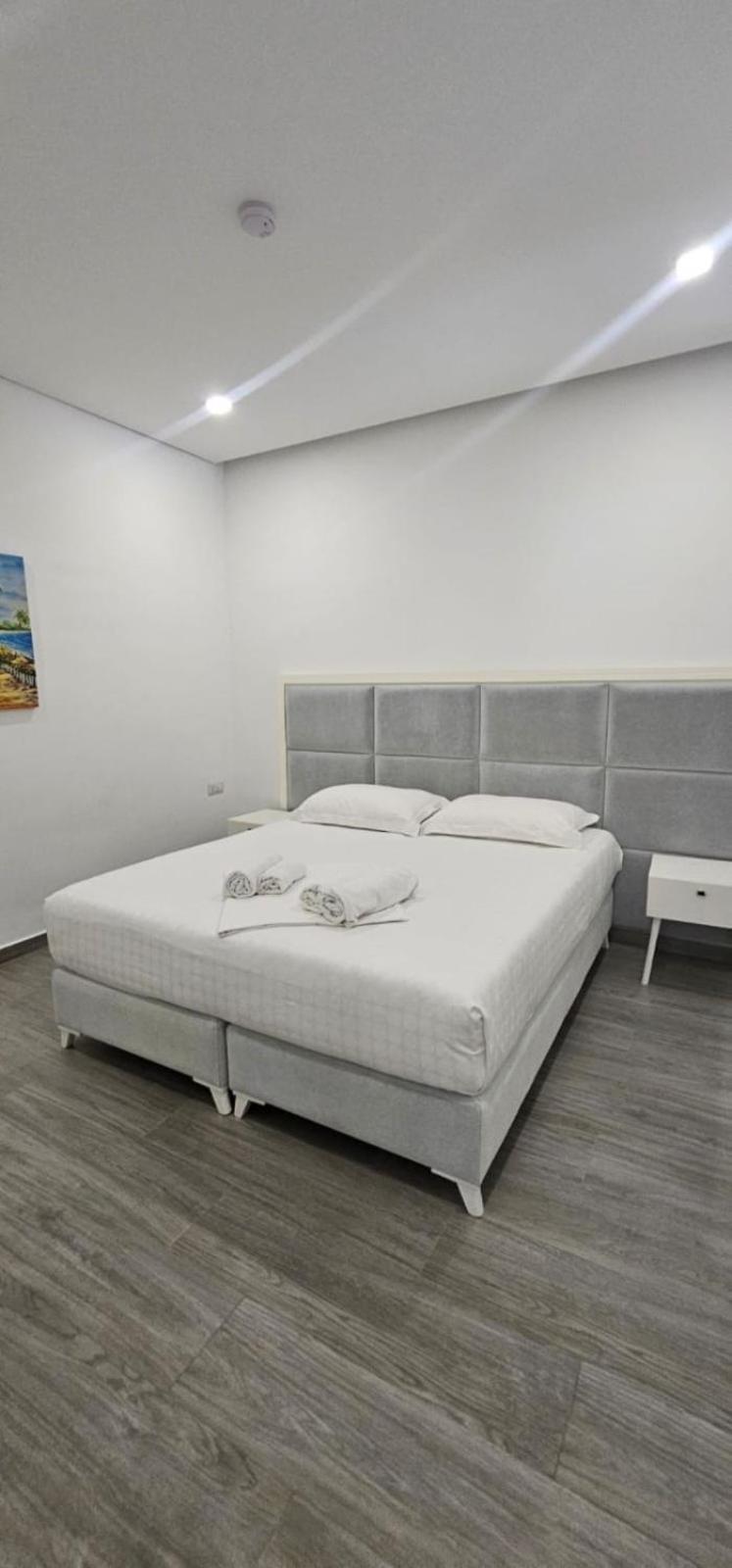 Hotel Edina Apartments By Hp Sarande Exterior photo