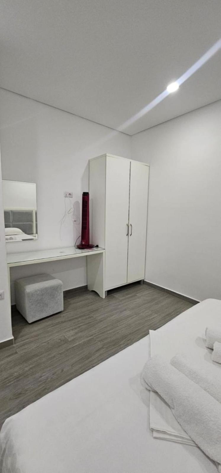Hotel Edina Apartments By Hp Sarande Exterior photo